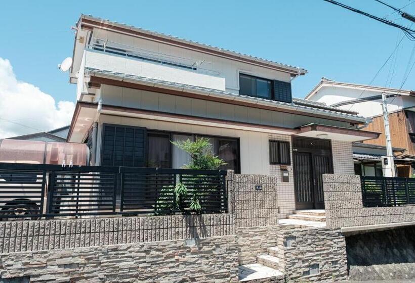 پانسیون Maruhouse