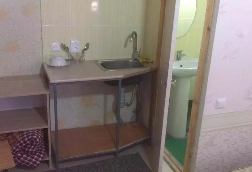 پانسیون Podsolnukhi Guest House