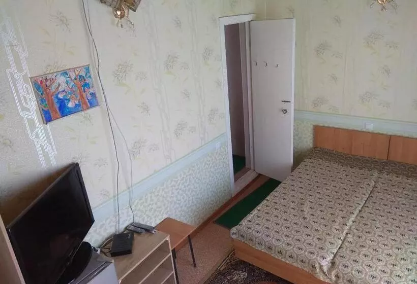 پانسیون Podsolnukhi Guest House