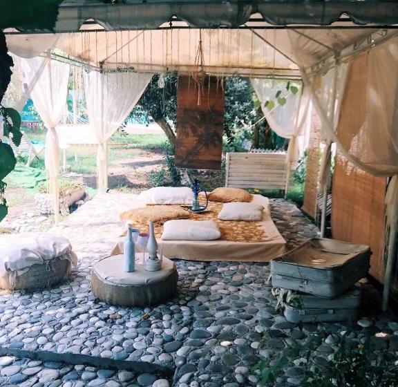 پانسیون Sandro