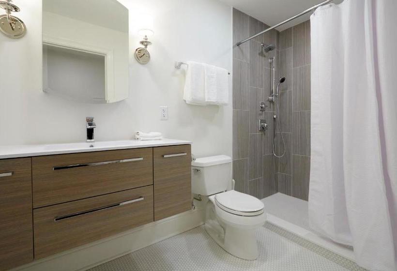 Sonder Lafayette Square