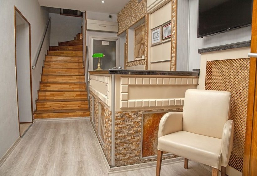 בית מלון כפרי Tulpar Palas