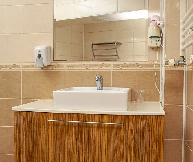 בית מלון כפרי Tulpar Palas