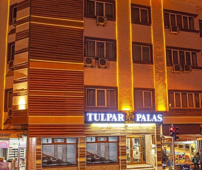 בית מלון כפרי Tulpar Palas