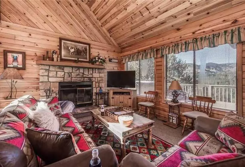 Breakaway Cabin  Three Bedroom Cabin
