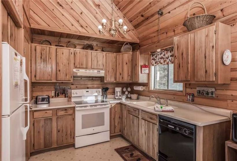 Breakaway Cabin  Three Bedroom Cabin