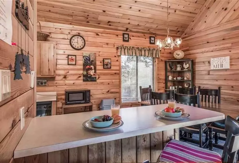 Breakaway Cabin  Three Bedroom Cabin