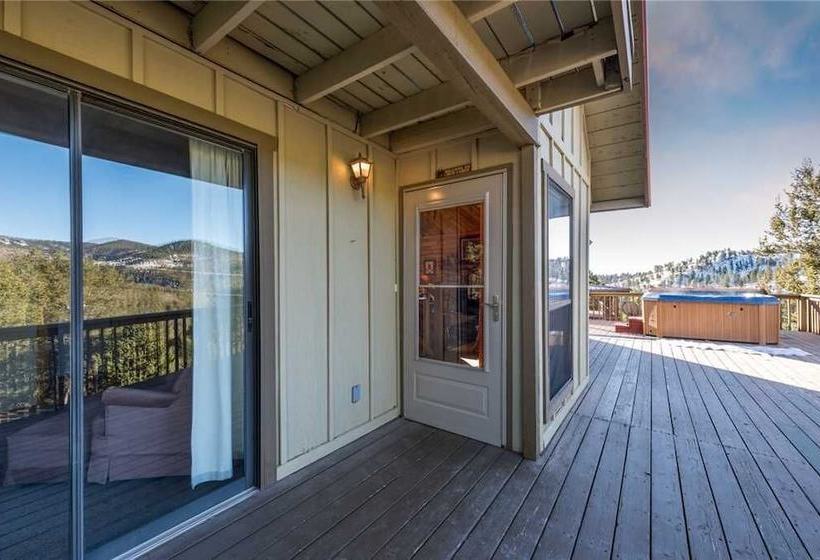 Breakaway Cabin  Three Bedroom Cabin