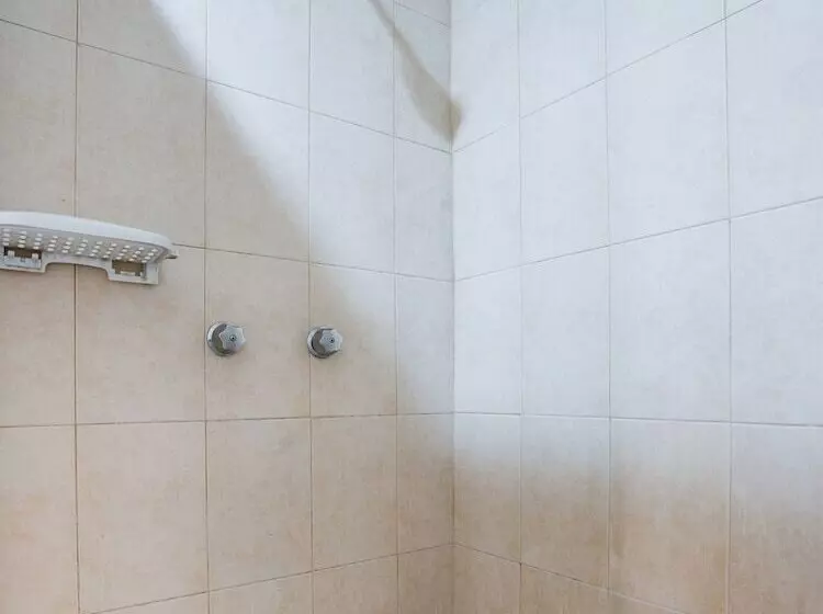 Capital O Hotel Los Caracoles, Acapulco