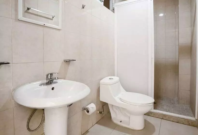 Capital O Hotel Los Caracoles, Acapulco