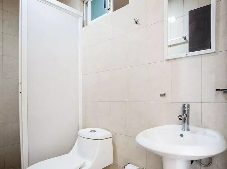 Capital O Hotel Los Caracoles, Acapulco