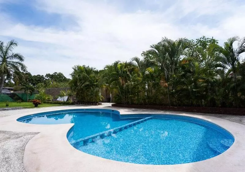 Capital O Hotel Los Caracoles, Acapulco