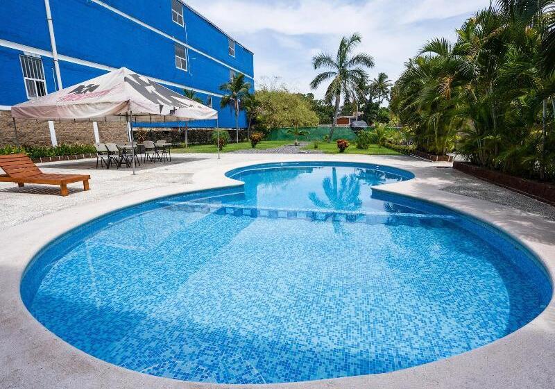 Capital O Hotel Los Caracoles, Acapulco