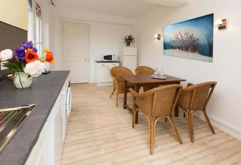 ベッドアンドブレックファースト Auberge Du Manoir D'archelles