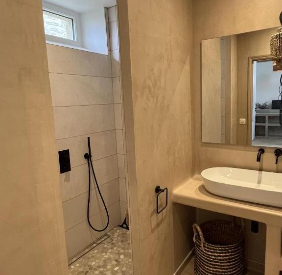 مبيت وإفطار Domaine Du Grand Caugy