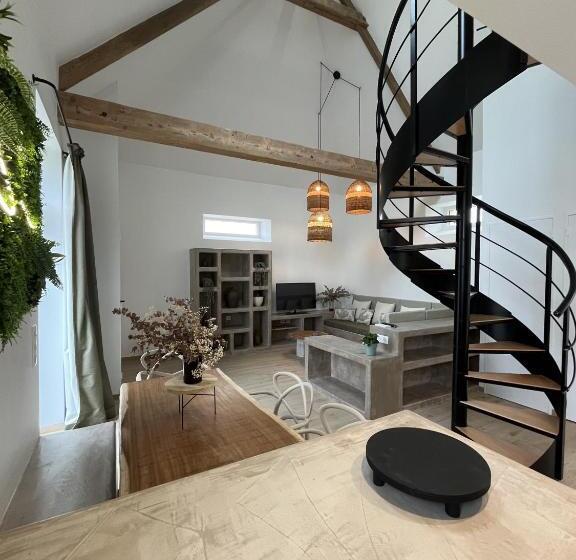 مبيت وإفطار Domaine Du Grand Caugy