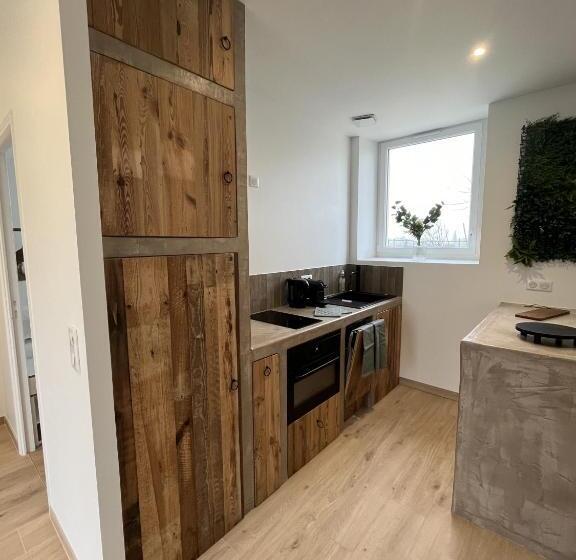 مبيت وإفطار Domaine Du Grand Caugy