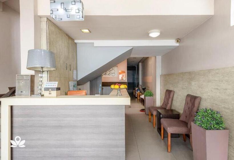 Lorenzzo Suites Hotel Makati