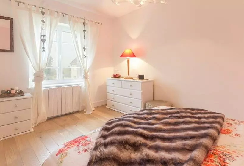 L Escale De Jules Et Lily