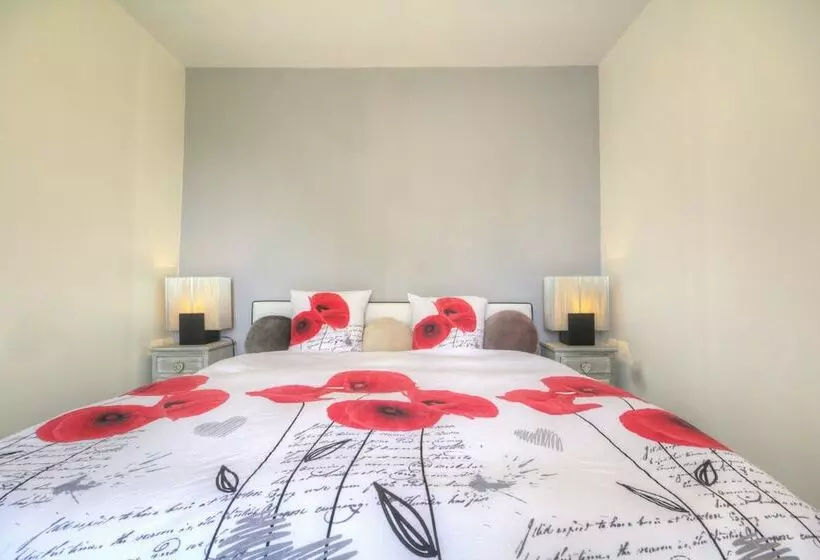 L Escale De Jules Et Lily