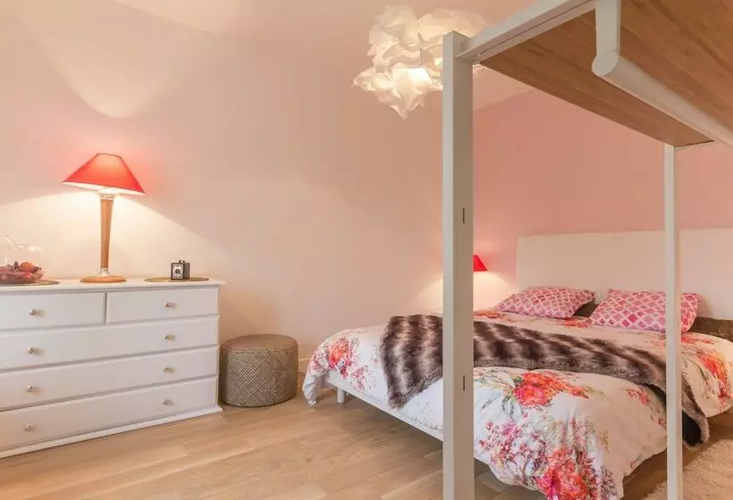 L Escale De Jules Et Lily