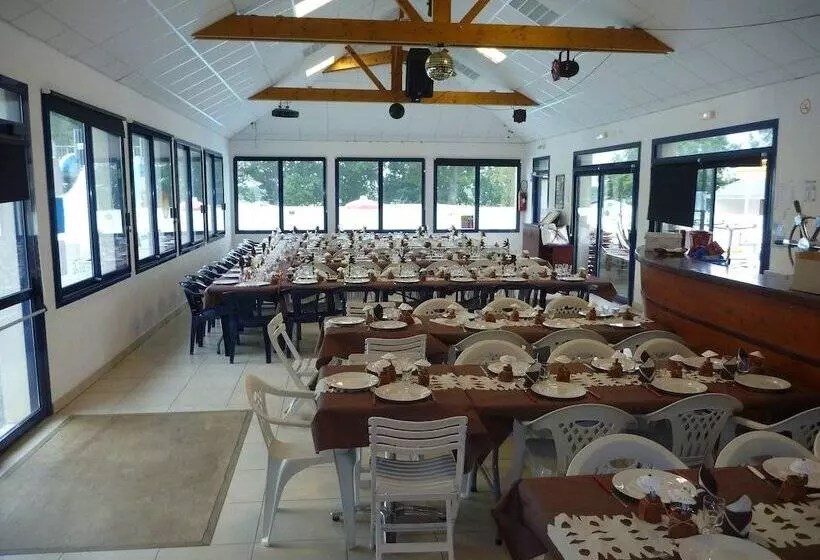 ホテル Camping D Arvor