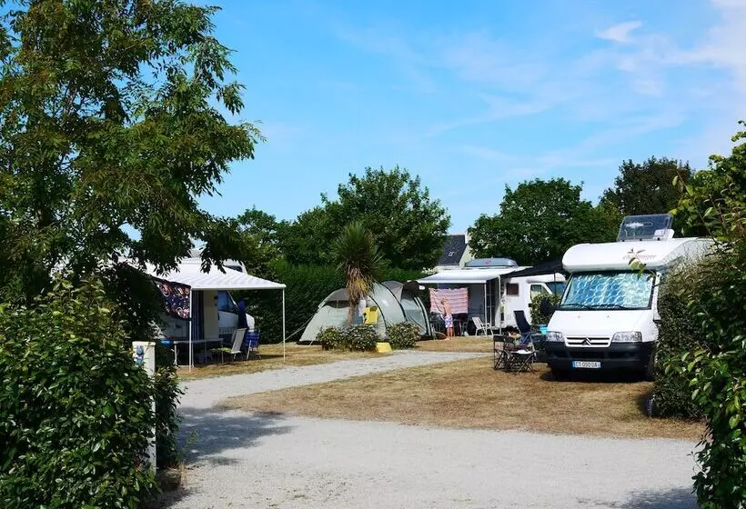 Hotelli Camping La Corniche