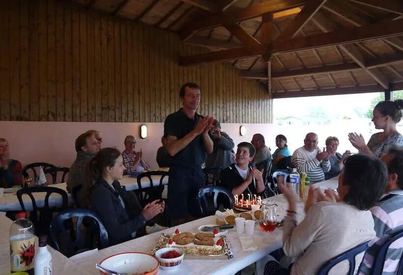 Hotelli Camping La Corniche