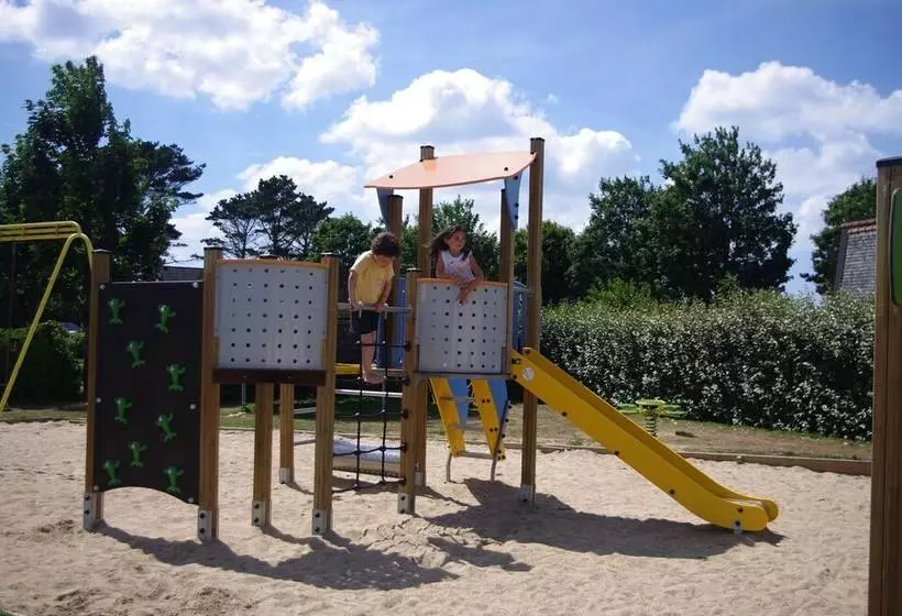 Hotelli Camping La Corniche