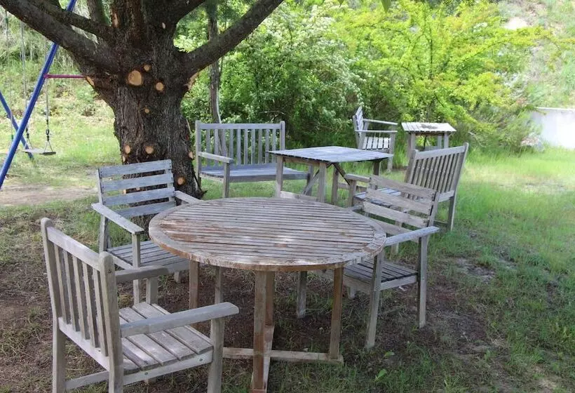 ペンション Domaine La Fontaine Du Cade