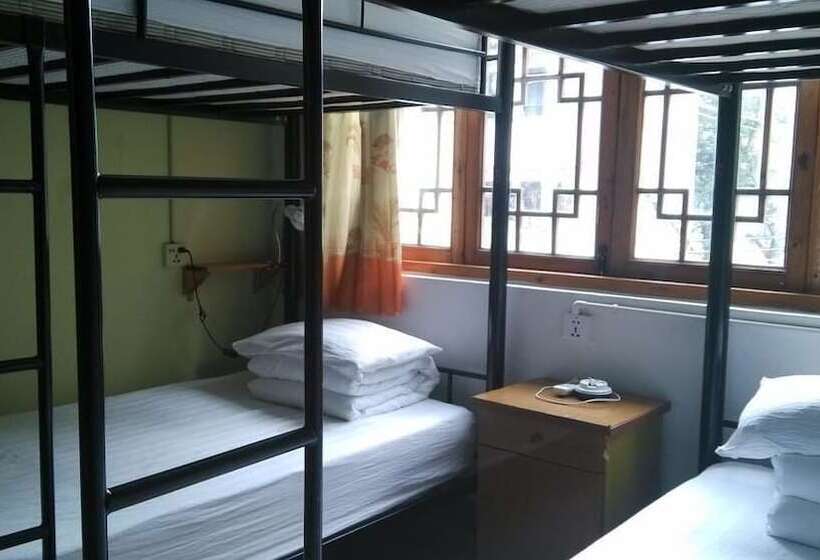 בית מלון כפרי The Old Place In T Youth Hostel