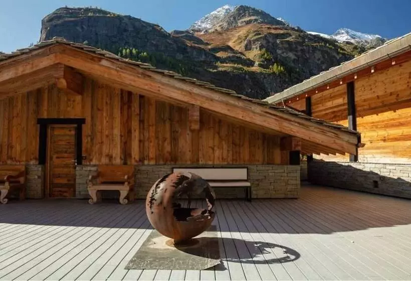 Majatalo Chalet Raven Co Living