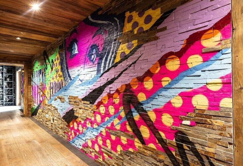 بنسيون Chalet Raven Co Living