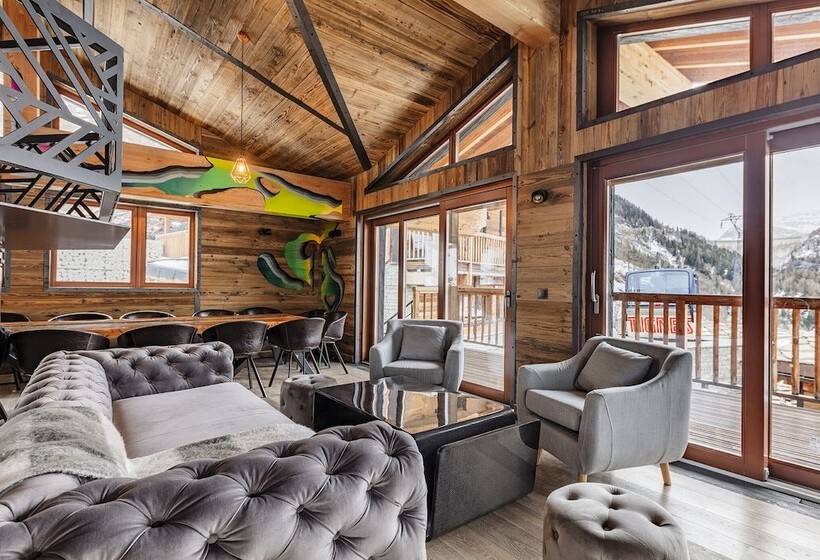 بنسيون Chalet Raven Co Living