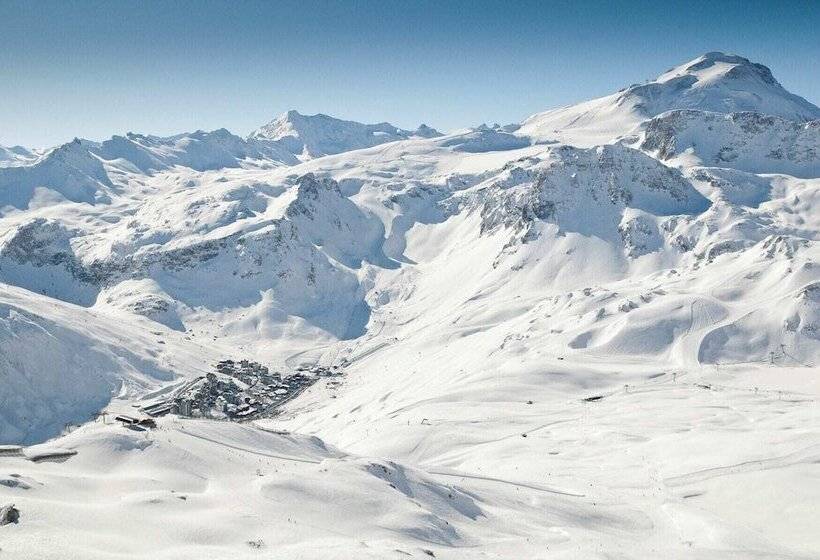 بنسيون Chalet Raven Co Living