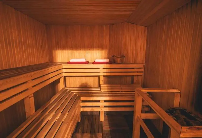 Majatalo Chalet Raven Co Living