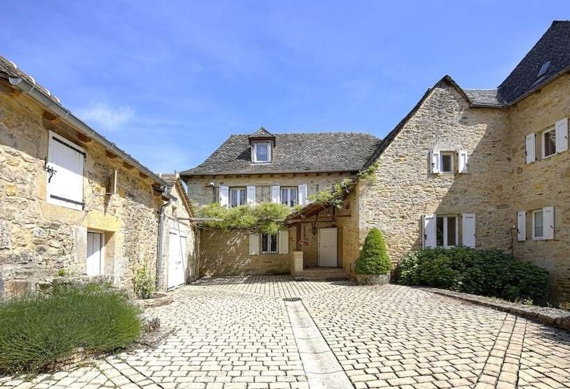 ペンション La Source Gilhodes