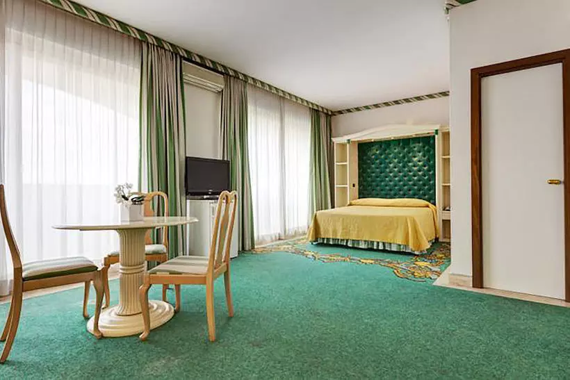 בית מלון כפרי Aris Garden