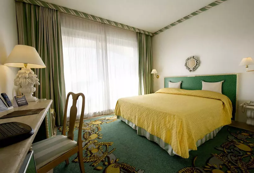 בית מלון כפרי Aris Garden