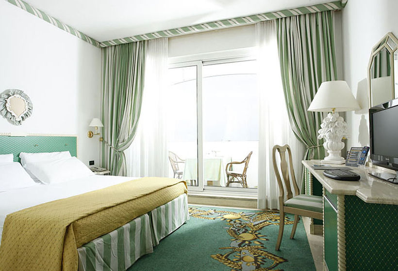 Отель Aris Garden