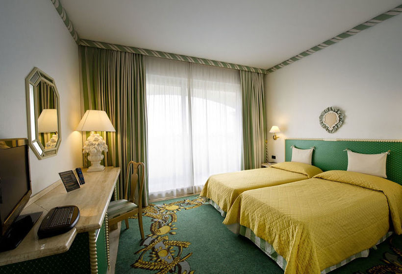 Отель Aris Garden