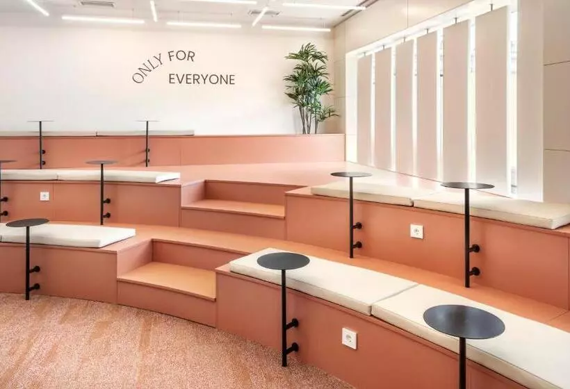 B&b Hotel Granada Estación