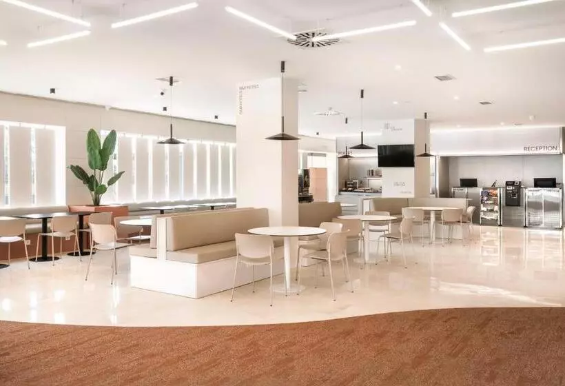 B&b Hotel Granada Estación