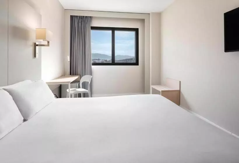 B&b Hotel Granada Estación