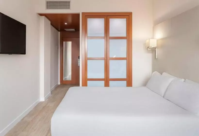 B&b Hotel Granada Estación