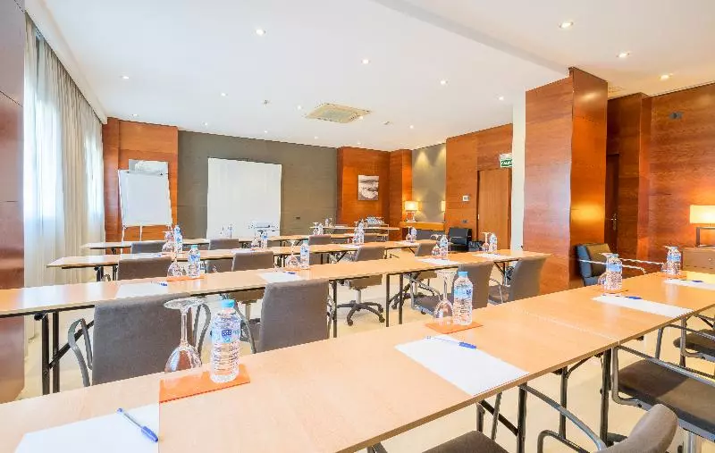 B&b Hotel Granada Estación