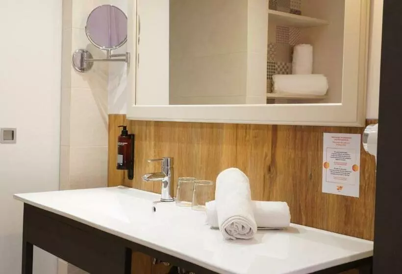 בית מלון כפרי Lloret Vibe Affiliated by FERGUS