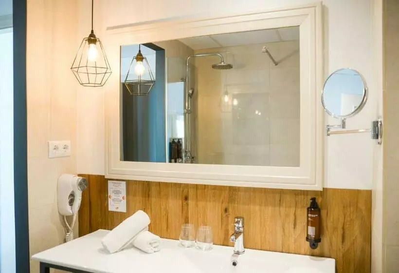 בית מלון כפרי Lloret Vibe Affiliated by FERGUS