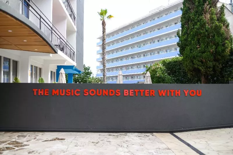 בית מלון כפרי Lloret Vibe Affiliated by FERGUS