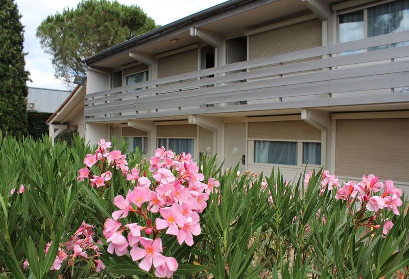 B&b Hotel Avignon Sud Parc Des Expositions